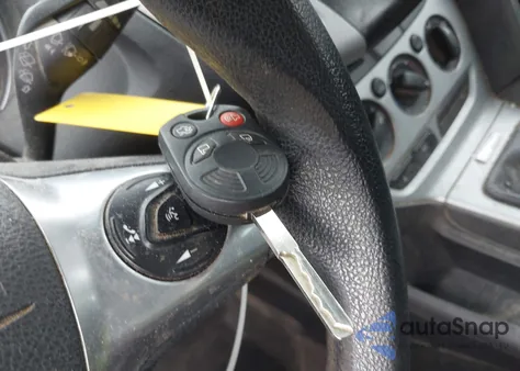 2014 Ford Focus Se z USA, uszkodzony, nr VIN 1FADP3K20EL192190